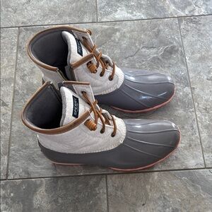 Sperry Gray and Tan Rain & Snow Boots Waterproof Duck Style